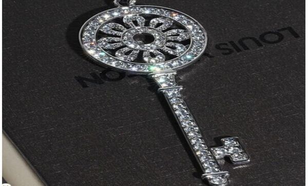 pop high fashion sparkling lady's 925 solid silver cz key pendant chain necklace for women5568930
pop high fashion sparkling lady's 925 solid silver cz key pendant chain necklace for women5568930