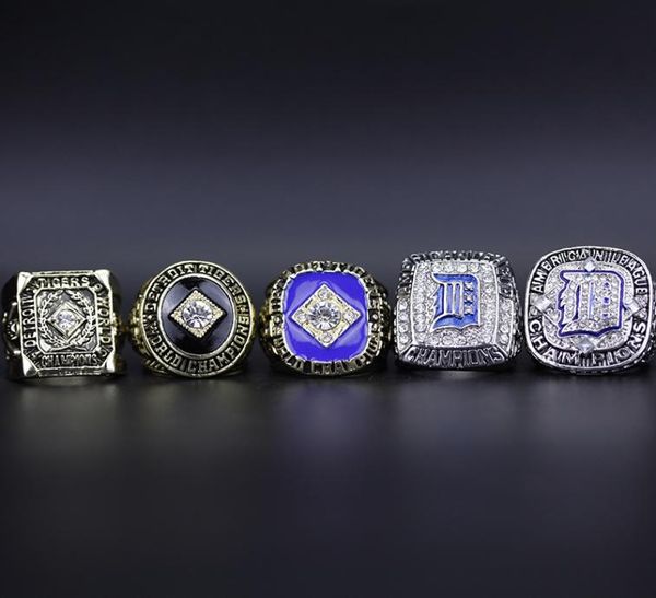 5pcsset 1945 1968 1984 2006 2012 detroit t i g e r s championship ring with wooden display box men fan gift whole drop shippi3965017
5pcsset 1945 1968 1984 2006 2012 detroit t i g e r s championship ring with wooden display box men fan gift whole drop shippi3965017