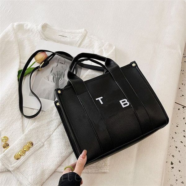 fashion designer crossbody bag leather womens wallet big capacity black green white bolsos portable travelling trendy popular shoulder bags
fashion designer crossbody bag leather womens wallet big capacity black green white bolsos portable travelling trendy popular shoulder bags