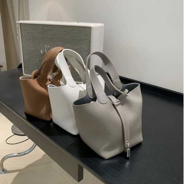 wholesale designer h ormes totes handbags 2023 summer korean version new soft leather texture vegetable basket portable bucket bag womens on
wholesale designer h ormes totes handbags 2023 summer korean version new soft leather texture vegetable basket portable bucket bag womens on