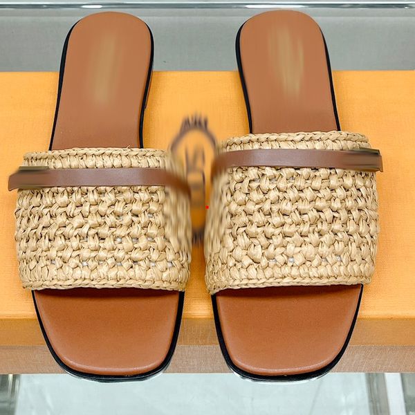 2023 fashion fashion flip flop flops for women wool indoor house warm slippers ladies woman shoes autumn winter slides size 35-40 colr black
2023 fashion fashion flip flop flops for women wool indoor house warm slippers ladies woman shoes autumn winter slides size 35-40 colr black