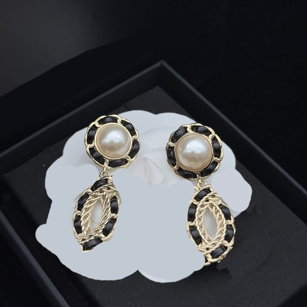 classic c letter stud earrings fashion hoop earring designer for women luxurys jewelry womens gold heart ear studs gift accessories superka, Golden;silver
classic c letter stud earrings fashion hoop earring designer for women luxurys jewelry womens gold heart ear studs gift accessories superka, Golden;silver