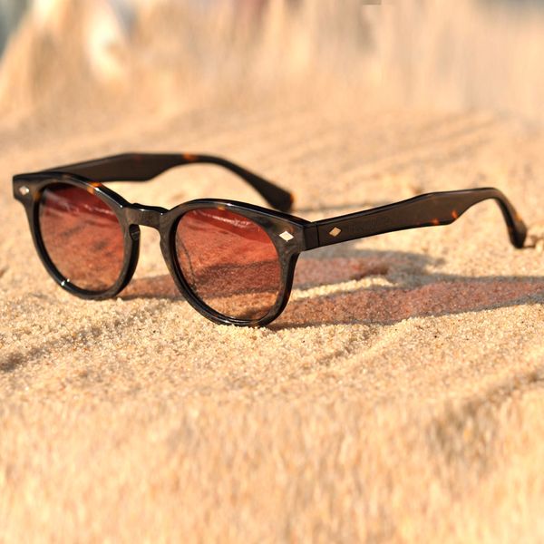 women glasses new brand luxury mens designer sunglasses fashion popular shades casual retro metal frame colourful polarized protection lense, White;black
women glasses new brand luxury mens designer sunglasses fashion popular shades casual retro metal frame colourful polarized protection lense, White;black