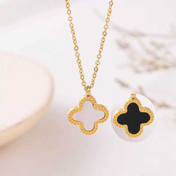 van clover necklace fashion titanium steel rose gold doublesided wear black and white fourleaf clover collarbone necklace, Silver
van clover necklace fashion titanium steel rose gold doublesided wear black and white fourleaf clover collarbone necklace, Silver