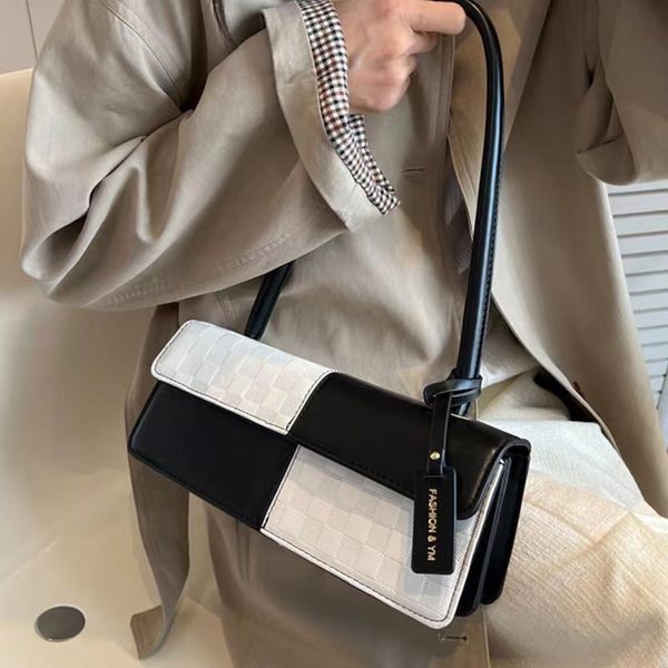 color blocking fashion design bag for female summer 2023 new fashion high-end plaid underarm bag versatile shoulder bag
color blocking fashion design bag for female summer 2023 new fashion high-end plaid underarm bag versatile shoulder bag