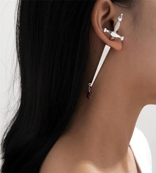 hoop huggie 2021 trendy long sword handle earrings small design fashionable cool hiphop red water drop dagger shape cross dangl5801789, Golden;silver
hoop huggie 2021 trendy long sword handle earrings small design fashionable cool hiphop red water drop dagger shape cross dangl5801789, Golden;silver