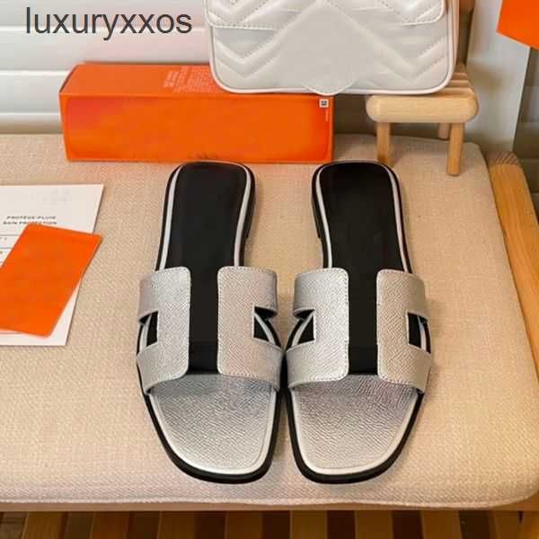 herm es oran beach luxury 2023 girl ladies slippers designer sandal slipper summer flat leather women shoes fashion h letter cf4u
herm es oran beach luxury 2023 girl ladies slippers designer sandal slipper summer flat leather women shoes fashion h letter cf4u