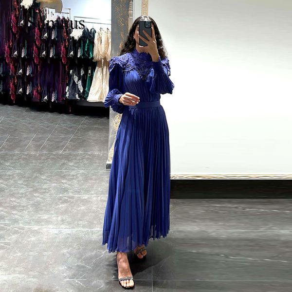 urban dresses sumnus royal blue chiffon dubai evening high neck lace appliques full sleeve black saudi arabia formal gowns with belt 230627, White;black
urban dresses sumnus royal blue chiffon dubai evening high neck lace appliques full sleeve black saudi arabia formal gowns with belt 230627, White;black