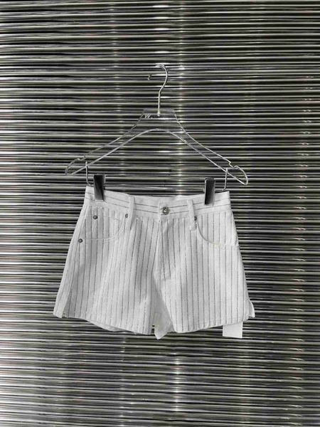 22 early spring new women's fashion fashionable talent simple and casual versatile shiny diamond denim shorts, White;black
22 early spring new women's fashion fashionable talent simple and casual versatile shiny diamond denim shorts, White;black