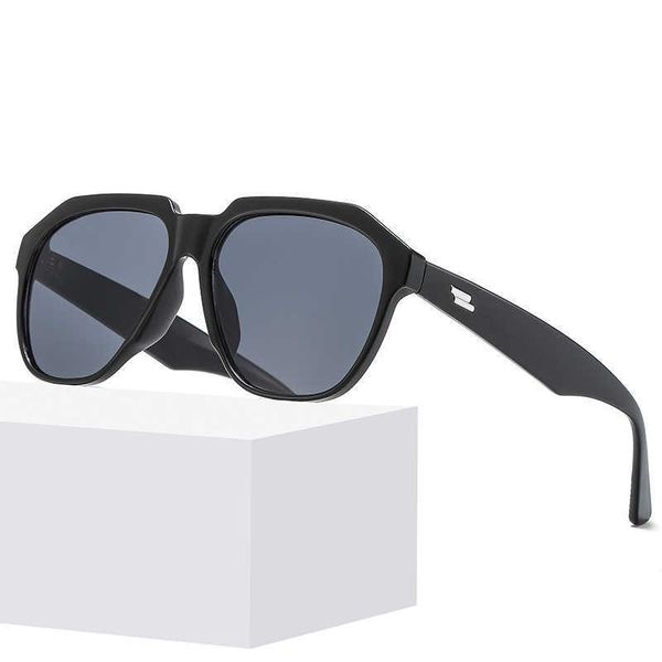 new fashion network red plain face street shoot metal hinge women trend polygon quick selling sunglasses for men, White;black
new fashion network red plain face street shoot metal hinge women trend polygon quick selling sunglasses for men, White;black