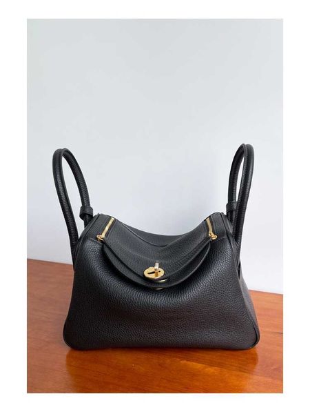 5a bags lindy26 ymo semi-manual lindys26cm lindys bag original tc cow leather wax thread sewing portable shoulder bag for women
5a bags lindy26 ymo semi-manual lindys26cm lindys bag original tc cow leather wax thread sewing portable shoulder bag for women