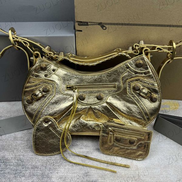 le cagole leather shoulder bag women's designer luxurys city bag xs with pouch heart-shaped mirror buttery nappa underarm handle bags h
le cagole leather shoulder bag women's designer luxurys city bag xs with pouch heart-shaped mirror buttery nappa underarm handle bags h