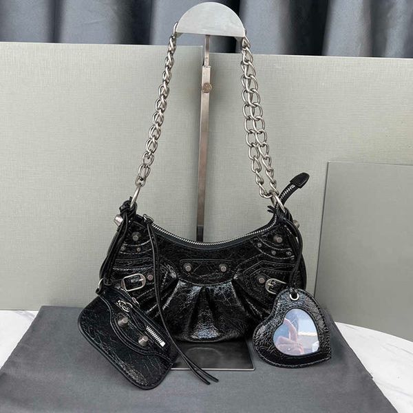 women mirror quality lady chain le cagole bag motorcycle shoulder luxury designers genuine leather crossbody clutch wallet purse pochette re
women mirror quality lady chain le cagole bag motorcycle shoulder luxury designers genuine leather crossbody clutch wallet purse pochette re