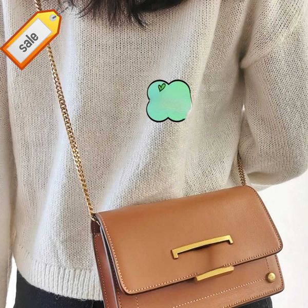 brand designer shoulder bag crossbody bags tote 2023 new fashion texture metal buckle gold shoulder strap gift box packaging factory direct
brand designer shoulder bag crossbody bags tote 2023 new fashion texture metal buckle gold shoulder strap gift box packaging factory direct