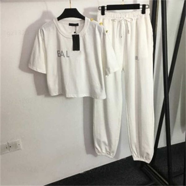 women two piece set tracksuits b letter shoulder button letter print round neck short sleeve t shirt fashion casual pants summer white track, Gray
women two piece set tracksuits b letter shoulder button letter print round neck short sleeve t shirt fashion casual pants summer white track, Gray