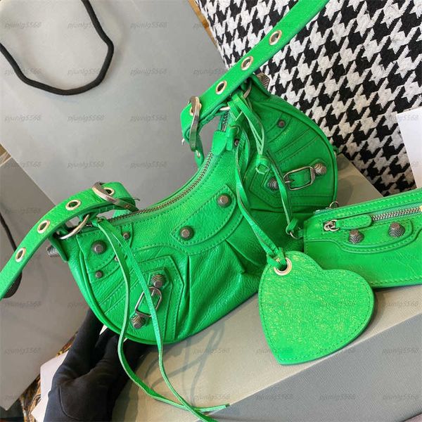 5a women's motorcycle armpit bags external real pickup bag women handbag designer women's handbags shoulders strap shoulder wallet
5a women's motorcycle armpit bags external real pickup bag women handbag designer women's handbags shoulders strap shoulder wallet
