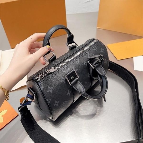 luxury designer bags crossbody bag classic shoulder bag pu leather fashion wallet v letters shoulder bags flowers handbags for womens dropsh
luxury designer bags crossbody bag classic shoulder bag pu leather fashion wallet v letters shoulder bags flowers handbags for womens dropsh