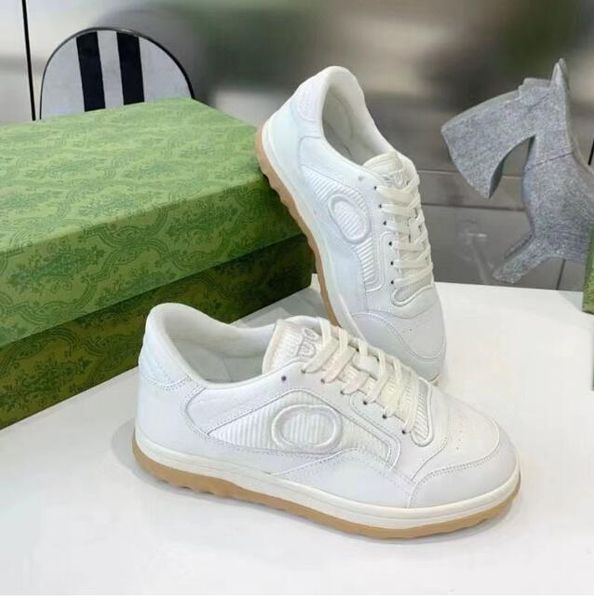designer breathable platform sports shoes black and white fashion male sports shoes spring and autumn sports running outdoor comfortable cas
designer breathable platform sports shoes black and white fashion male sports shoes spring and autumn sports running outdoor comfortable cas