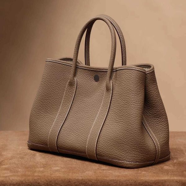 factory wholesale designer h ormes totes handbags women's high definition handmade honeywax thread garden bag 30togo genuine leather al
factory wholesale designer h ormes totes handbags women's high definition handmade honeywax thread garden bag 30togo genuine leather al