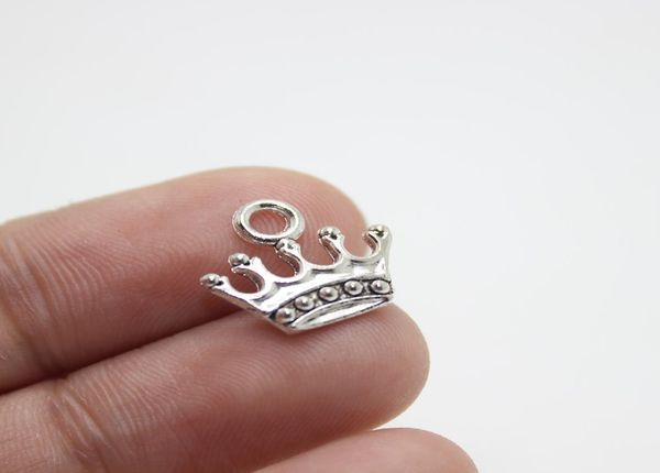 whole 50pcs 14x11mm crown charms antique silver tone 2 sided royal charms queen charms pendant for diy jewelry making3327560, Bronze;silver
whole 50pcs 14x11mm crown charms antique silver tone 2 sided royal charms queen charms pendant for diy jewelry making3327560, Bronze;silver