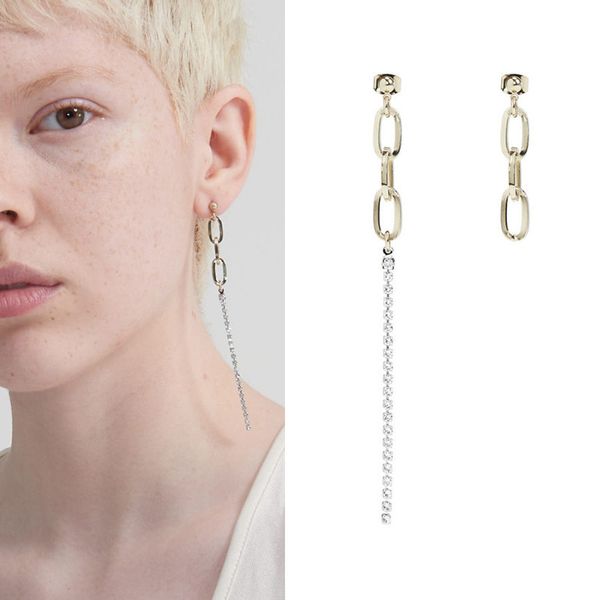 ins european and american justine color matching earrings for women metal zirconia chain tassel classic fashion charm jewelry, Golden;silver
ins european and american justine color matching earrings for women metal zirconia chain tassel classic fashion charm jewelry, Golden;silver