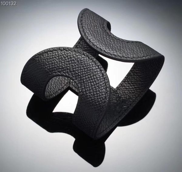 selling jewelry whole leather bracelet fashion h bracelet color real leather men and women039s bangle7630528, Black
selling jewelry whole leather bracelet fashion h bracelet color real leather men and women039s bangle7630528, Black