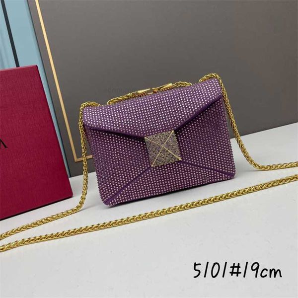 crystal volention full outdoor bag diamond luxurys square chain bag new shopping mall small same style shoulder diagonal straddle underarm t
crystal volention full outdoor bag diamond luxurys square chain bag new shopping mall small same style shoulder diagonal straddle underarm t