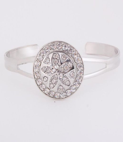diy interchangeable bangles rhinestone fit 18mm snap button charms jewelry flower design silver tone bracelet for women3168285, Golden;silver
diy interchangeable bangles rhinestone fit 18mm snap button charms jewelry flower design silver tone bracelet for women3168285, Golden;silver