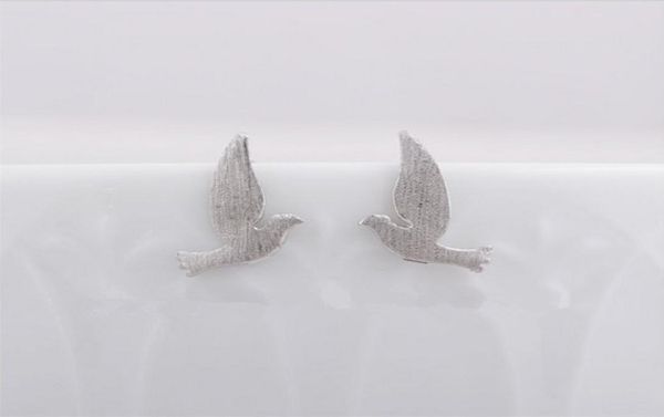 fashion flying peace pigeon modelling ear studs bird style gold silver rose three color optional suitable for men and women2489080, Golden;silver
fashion flying peace pigeon modelling ear studs bird style gold silver rose three color optional suitable for men and women2489080, Golden;silver