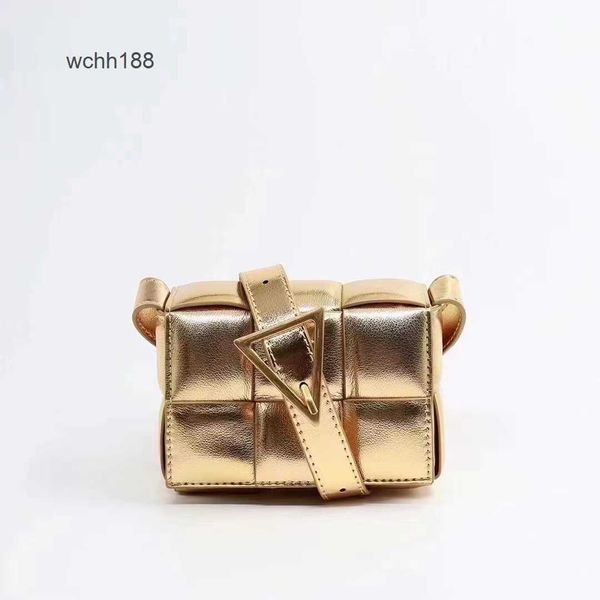 color designer bag girl leather bottegas 2023 bags mini venetas small high-end woven cassette pure fashionable one shoulder crossbody 01t8
color designer bag girl leather bottegas 2023 bags mini venetas small high-end woven cassette pure fashionable one shoulder crossbody 01t8