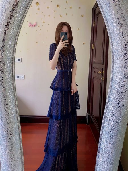 auth s-elf portrait water-soluble lace patchwork deep blue a-line layered cake slim fitting long dress, Black;gray
auth s-elf portrait water-soluble lace patchwork deep blue a-line layered cake slim fitting long dress, Black;gray
