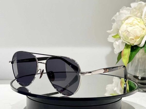 summer luxury high-end sunglasses fashion men women sun glasses femmes designer with box, White;black
summer luxury high-end sunglasses fashion men women sun glasses femmes designer with box, White;black