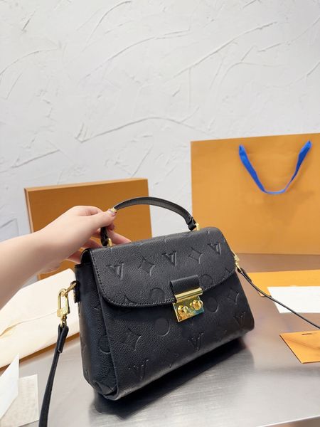 2023 embossed design messenger package classic shoulder bag crossbody bags clutch handbag genuine leather tote
2023 embossed design messenger package classic shoulder bag crossbody bags clutch handbag genuine leather tote