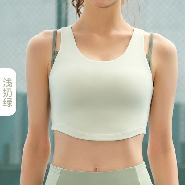 fake two-piece shoulder strap contrast color yoga vest curved hem tight nude feel breathable quick-drying outdoor sports vest for women
fake two-piece shoulder strap contrast color yoga vest curved hem tight nude feel breathable quick-drying outdoor sports vest for women