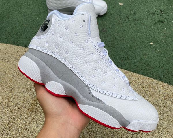 jumpman 13 wolf grey basketball shoes white/true red-wolf grey true carbon fiber outdoor sports sneakers with box
jumpman 13 wolf grey basketball shoes white/true red-wolf grey true carbon fiber outdoor sports sneakers with box