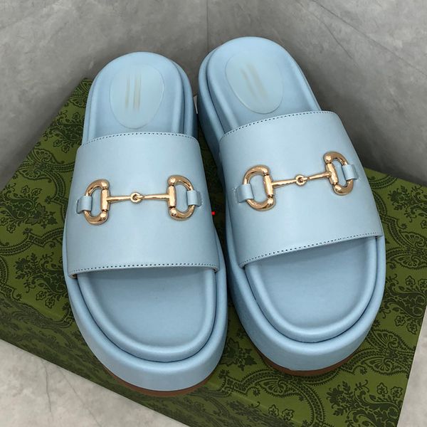 2023 fashion designer slippers women sliders foam runners pure sandals resin runners sliders 35-40 with box -600, Black
2023 fashion designer slippers women sliders foam runners pure sandals resin runners sliders 35-40 with box -600, Black