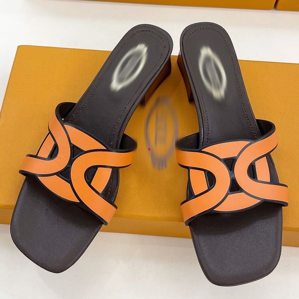2023 fashion designer slippers women sliders foam runners pure sandals resin runners sliders 35-40 with box -517, Black
2023 fashion designer slippers women sliders foam runners pure sandals resin runners sliders 35-40 with box -517, Black