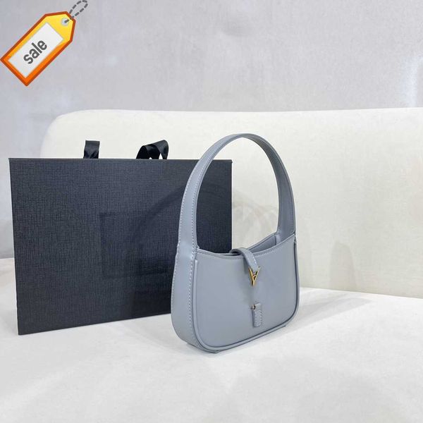 woman's brand designer bags handbag shoulder crossbody bag tote 2023 new fashion texture leather multifunctional portable saddle bag cr
woman's brand designer bags handbag shoulder crossbody bag tote 2023 new fashion texture leather multifunctional portable saddle bag cr