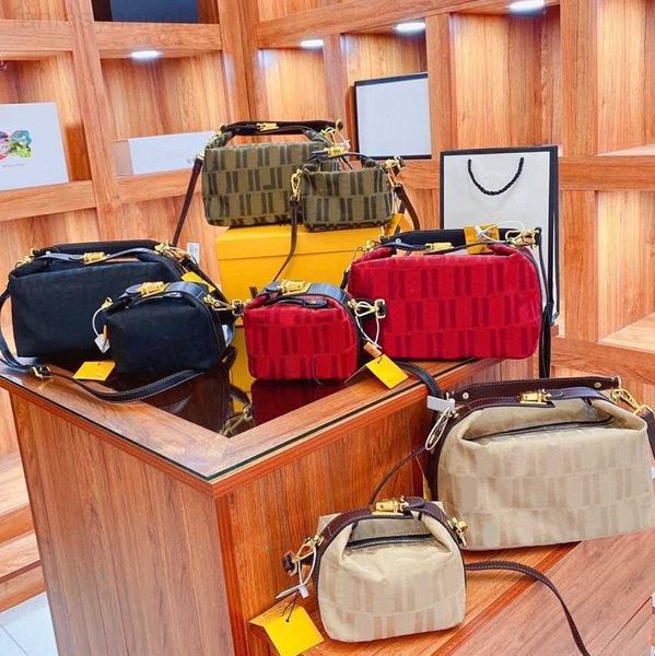 fendace ff vintage cosmetic bag case canvas designer colorblock stitching leather boston bag women baguette large capacity travel pouch
fendace ff vintage cosmetic bag case canvas designer colorblock stitching leather boston bag women baguette large capacity travel pouch