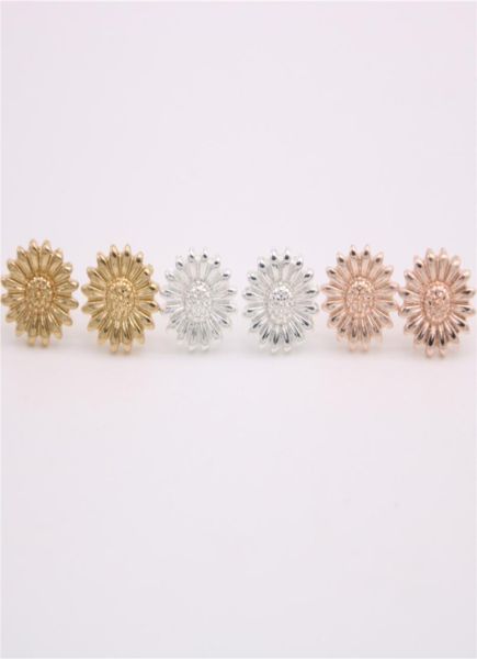 fashion stud earrings lovely chrysanthemum stud earring charming woman flowers3457374, Golden;silver
fashion stud earrings lovely chrysanthemum stud earring charming woman flowers3457374, Golden;silver