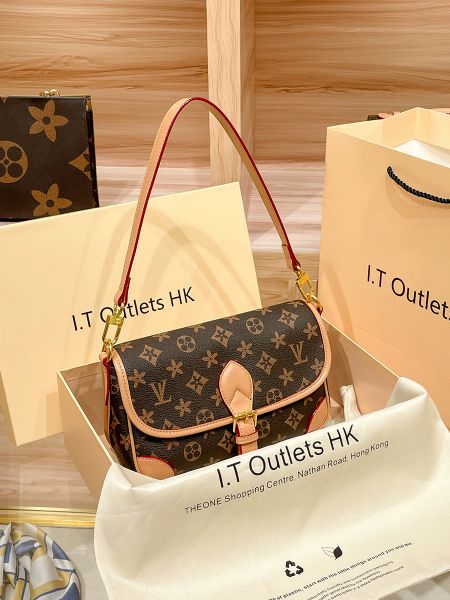 fashion women bag brand design shoulder bag for women bags handbag handbags lady messenger luxury designers crossbody tote wallet 24cm
fashion women bag brand design shoulder bag for women bags handbag handbags lady messenger luxury designers crossbody tote wallet 24cm