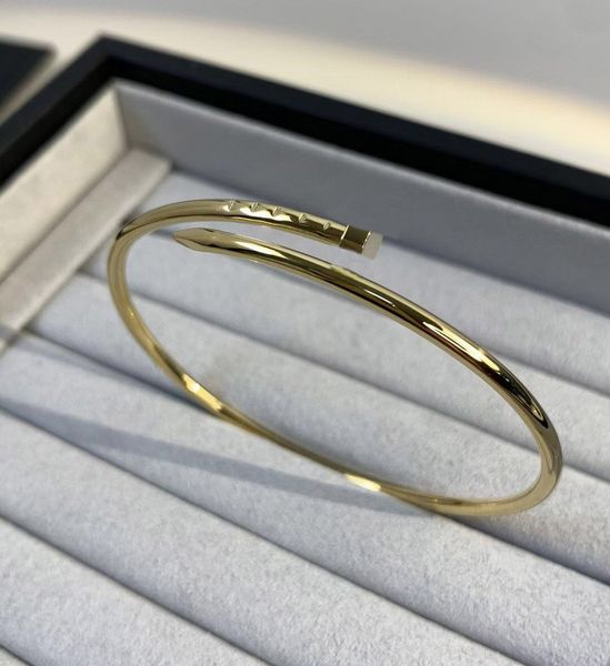 2023 v gold material luxury quality charm thin nail bracelet in three colors plated have stamp box ps7628, Black
2023 v gold material luxury quality charm thin nail bracelet in three colors plated have stamp box ps7628, Black