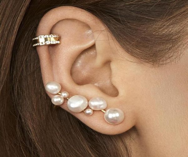 elegant white pearl earrings classic fashion pearl charm ear stud for women lady bridal wedding jewelry gifts6168021, Golden;silver
elegant white pearl earrings classic fashion pearl charm ear stud for women lady bridal wedding jewelry gifts6168021, Golden;silver