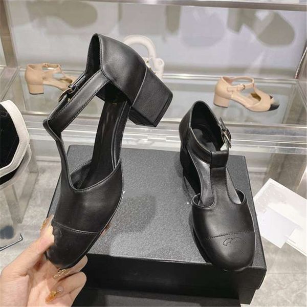 fashion dress shoes 2023 channel women's leather high heel letter logo business work travel leisure flat shoes 09-012, Black
fashion dress shoes 2023 channel women's leather high heel letter logo business work travel leisure flat shoes 09-012, Black