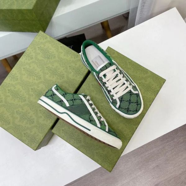 luxury designer shoe tennis canvas beige blue washed jacquard denim women shoes 1977 sneaker ace rubber sole embroidered vintage casual uum, Black
luxury designer shoe tennis canvas beige blue washed jacquard denim women shoes 1977 sneaker ace rubber sole embroidered vintage casual uum, Black