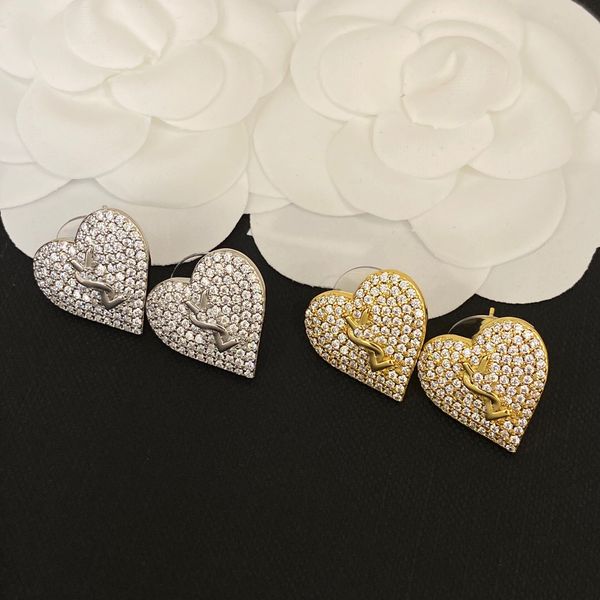 women designer stud earrings luxury full diamonds heart love trendy brass engagement earring wholesale, Golden;silver
women designer stud earrings luxury full diamonds heart love trendy brass engagement earring wholesale, Golden;silver
