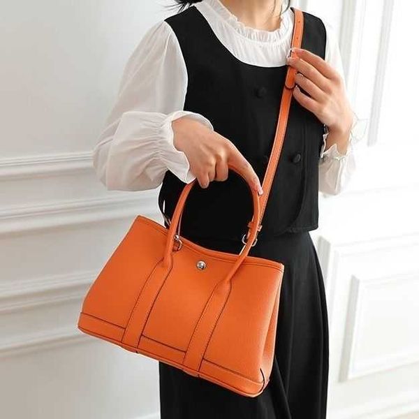factory wholesale designer h ormes totes handbags new 2023 fashion casual versatile trendy womens bag one shoulder crossbody handbag korean
factory wholesale designer h ormes totes handbags new 2023 fashion casual versatile trendy womens bag one shoulder crossbody handbag korean
