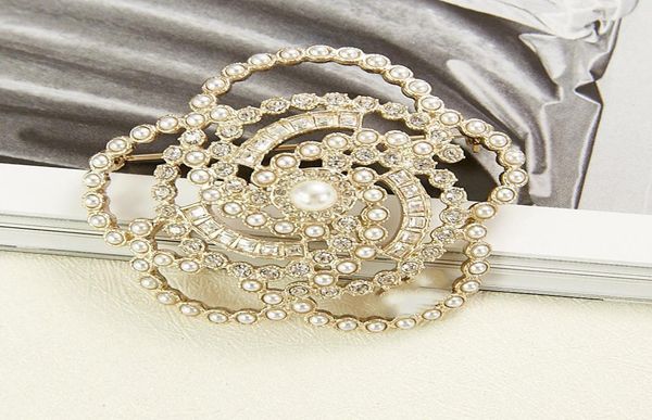 2020 women brand fashion jewelry vintage camellia flower style brooch party sweater brooche flower pearl5485170, Gray
2020 women brand fashion jewelry vintage camellia flower style brooch party sweater brooche flower pearl5485170, Gray