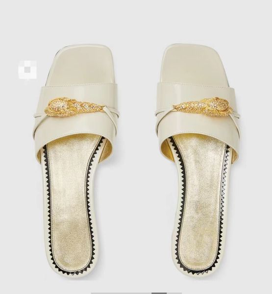 2023 designer summer beach slippers fashion loafers lazy low heeled flops leather letters lady cartoon slides women shoes metal ladies sanda, Black
2023 designer summer beach slippers fashion loafers lazy low heeled flops leather letters lady cartoon slides women shoes metal ladies sanda, Black