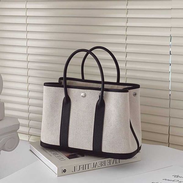 factory wholesale designer h ormes totes handbags canvas tote bag for women 2023 new fashion this year's work commuter crossbody large
factory wholesale designer h ormes totes handbags canvas tote bag for women 2023 new fashion this year's work commuter crossbody large